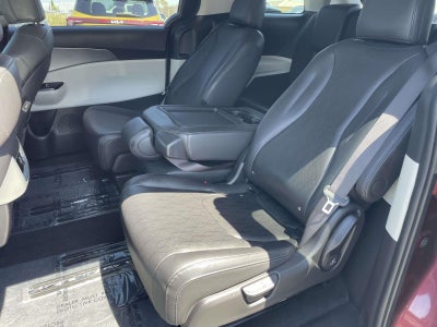 2023 Kia Carnival LX