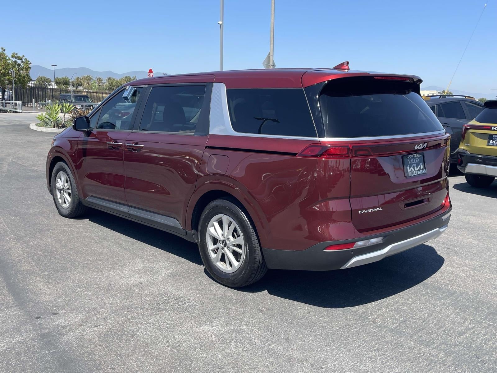 2023 Kia Carnival LX