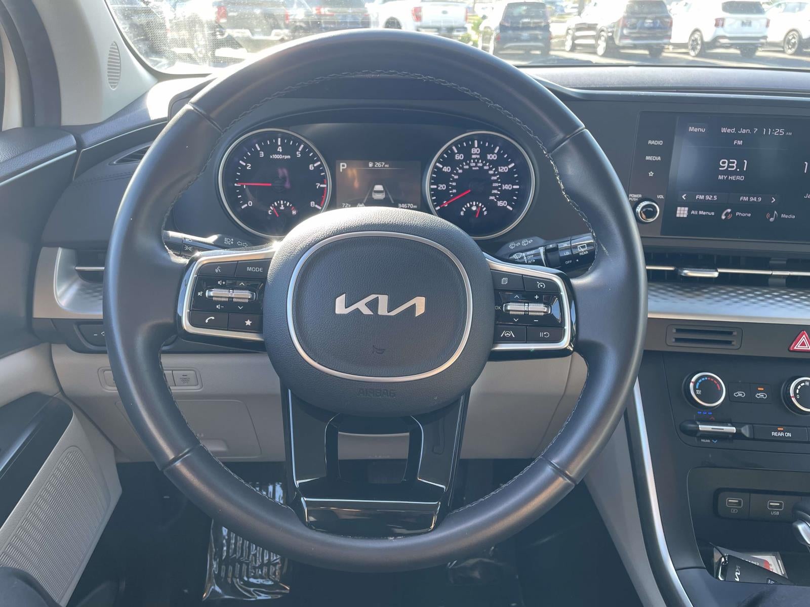 2024 Kia Carnival LX