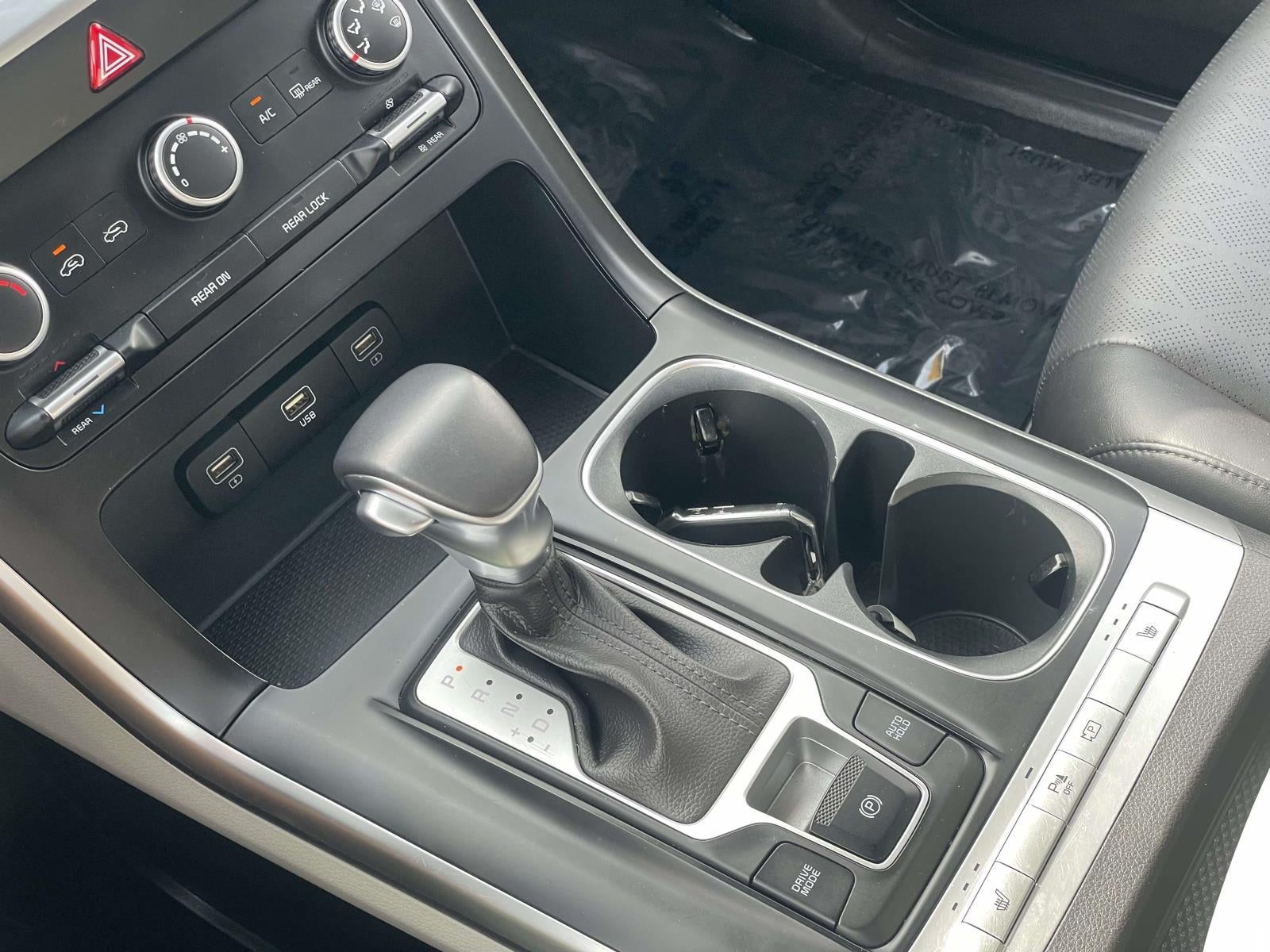 2024 Kia Carnival LX