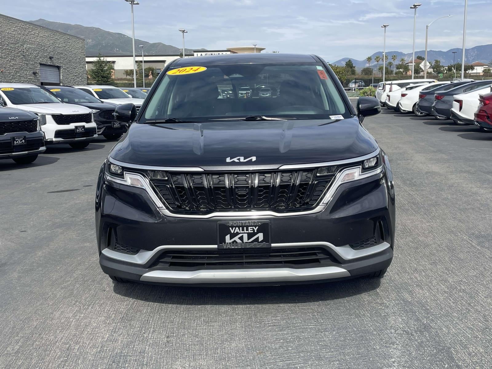 2024 Kia Carnival LX