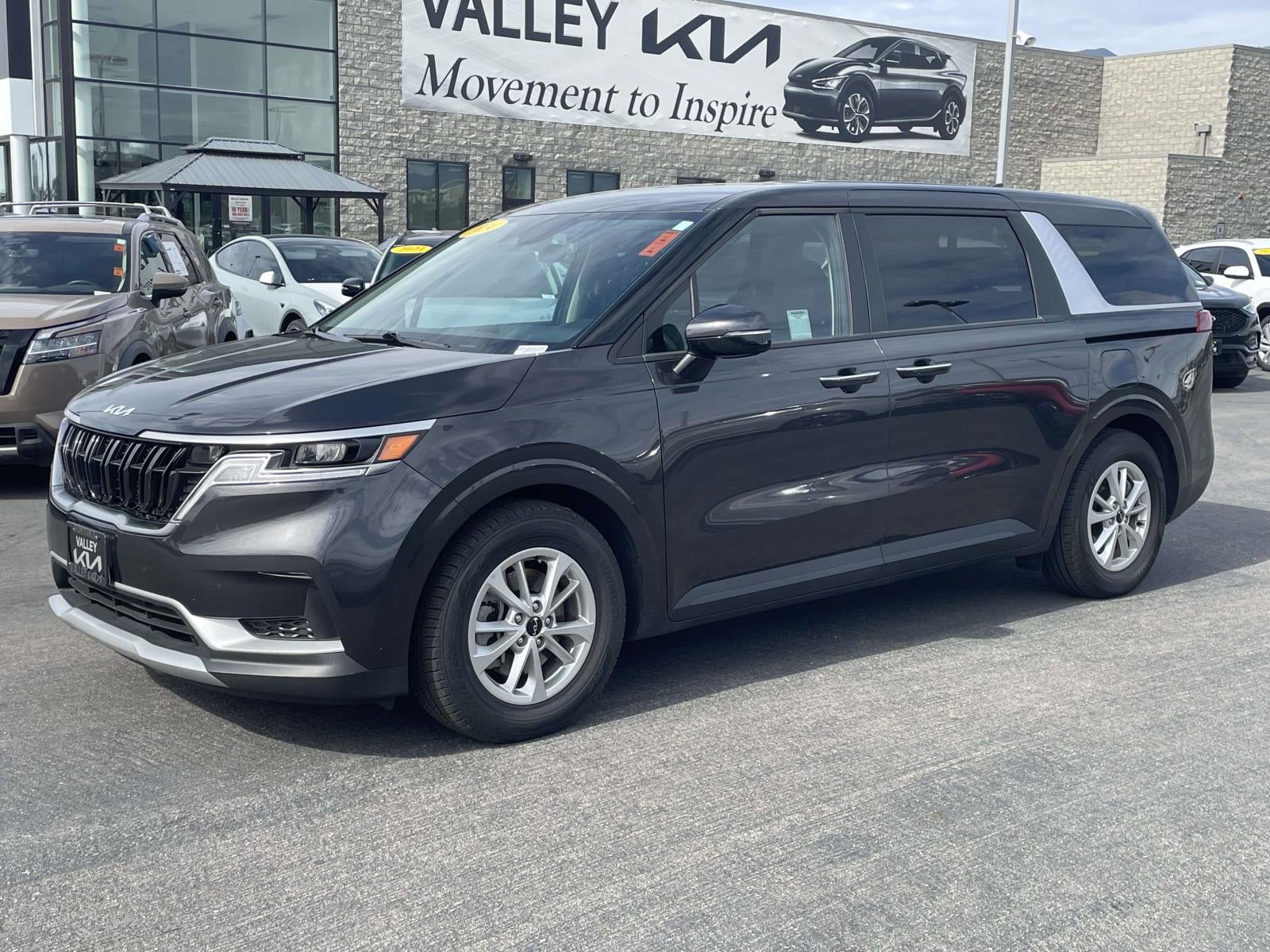 2024 Kia Carnival LX