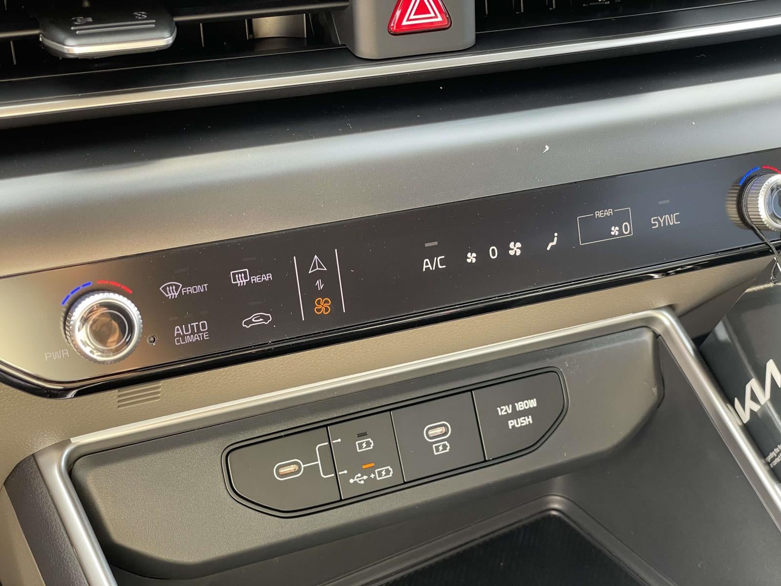 2026 Kia Carnival LX