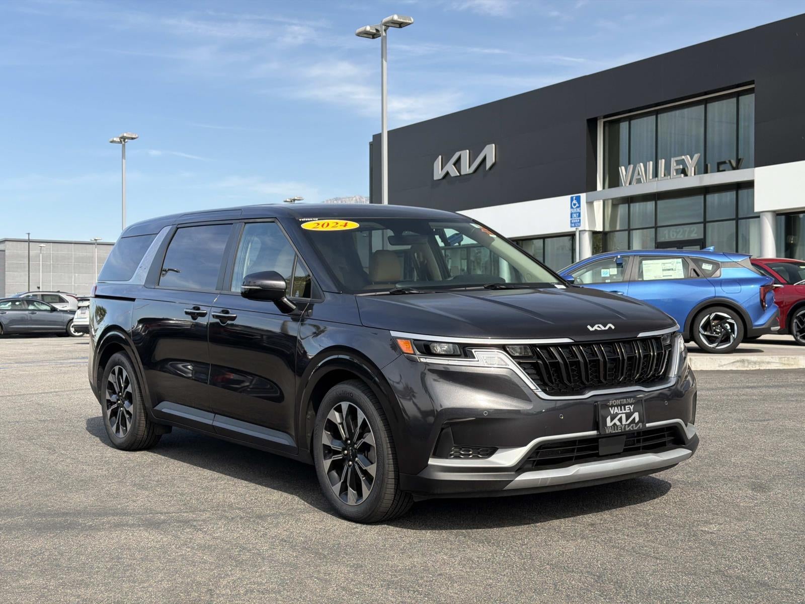 2024 Kia Carnival EX