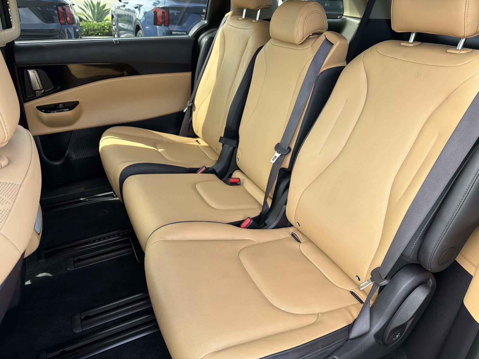 2024 Kia Carnival EX