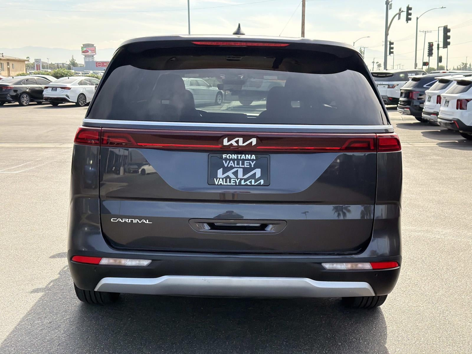 2024 Kia Carnival EX