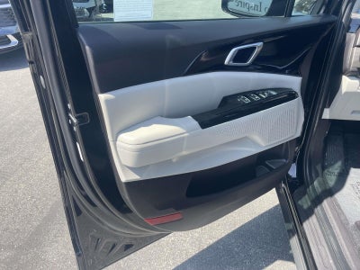 2023 Kia Carnival EX