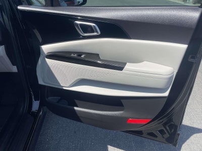 2023 Kia Carnival EX