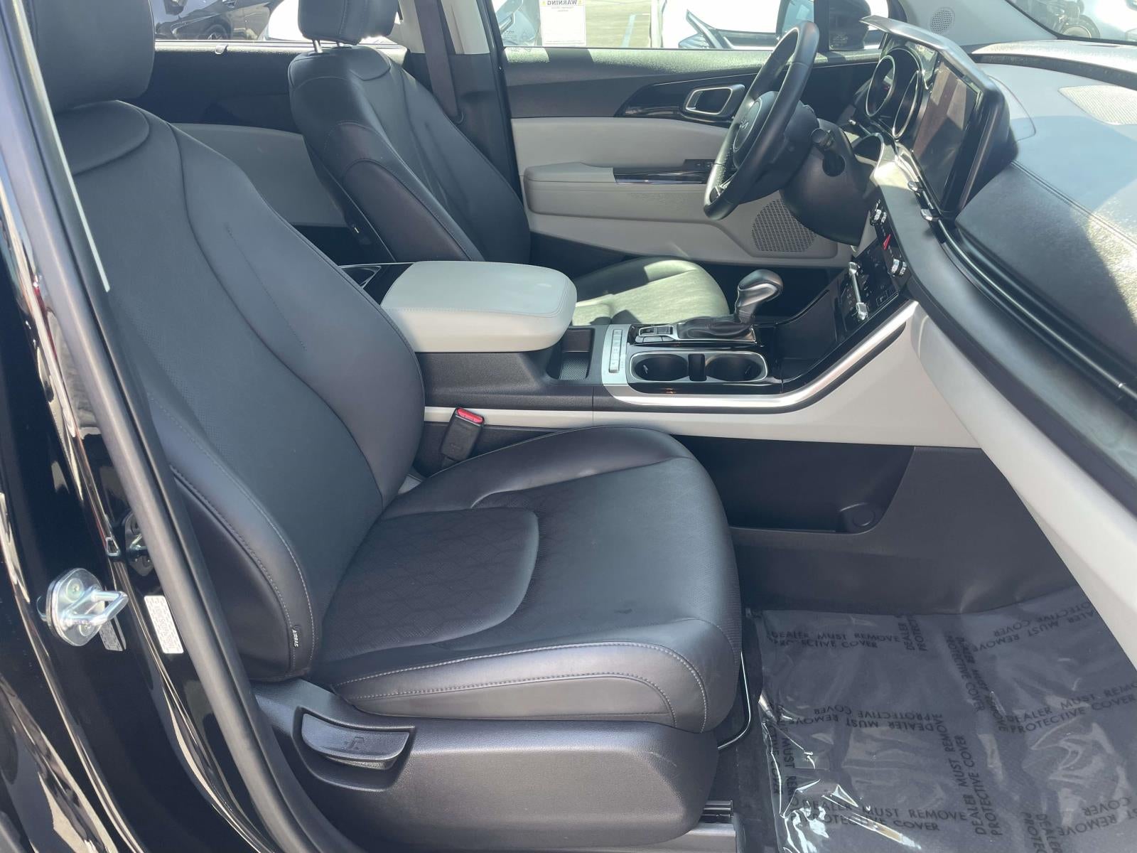 2023 Kia Carnival EX