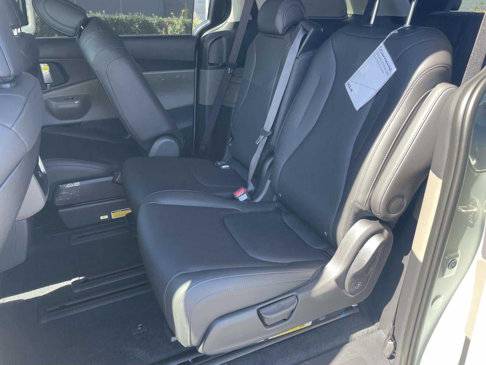 2026 Kia Carnival Hybrid EX