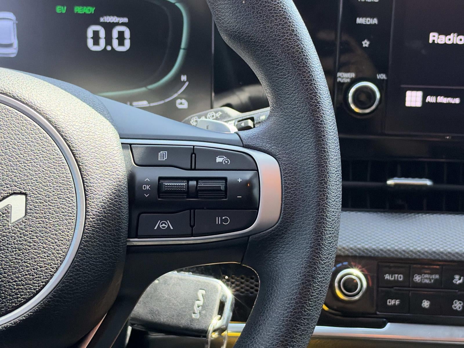 2024 Kia Sportage Hybrid LX